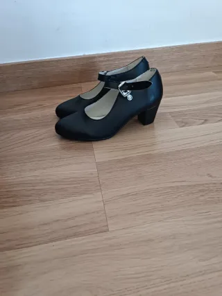 Zapatos Flamenco Niña Negros Tacon Bajo talla 33