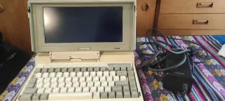 Ordenador portátil Toshiba T1200 (1987)