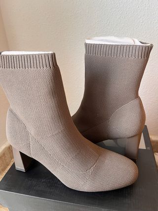 Botas grises de punto caña baja