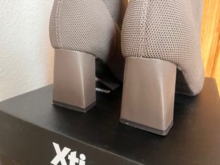 Botas grises de punto caña baja