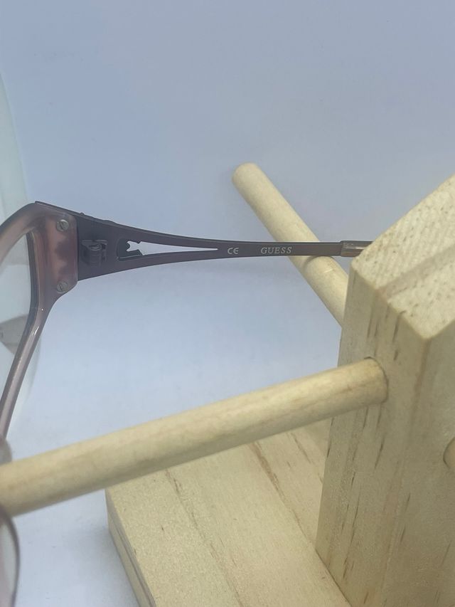 Montura Guess Marrón y Dorada Nueva