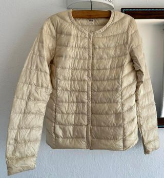 Chaqueta/ plumífero beige mujer - Uniqlo - Talla S