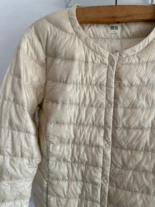 Chaqueta/ plumífero beige mujer - Uniqlo - Talla S