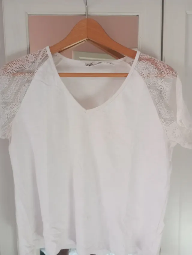 Camiseta blanca encaje manga corta