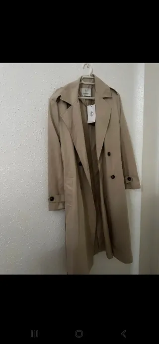 Gabardina Stradivarius Beige Talla S