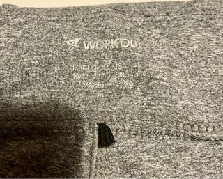 Leggings largos grises con detalles negros