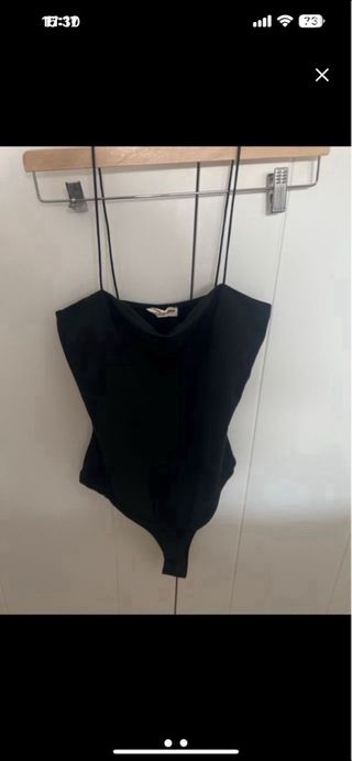 Body negro tirantes finos