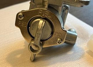 Grifo Gasolina para Suzuki GSX600F