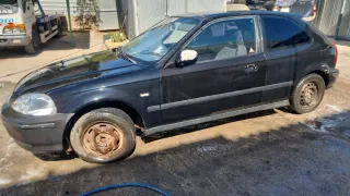 Chasis Honda Civic VTI EK4 con interior completo