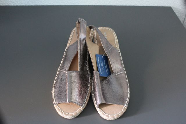 Sandalias cuña Marypaz plateadas