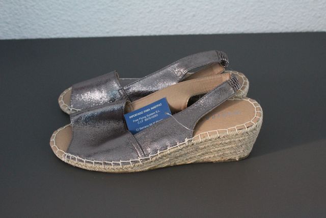Sandalias cuña Marypaz plateadas