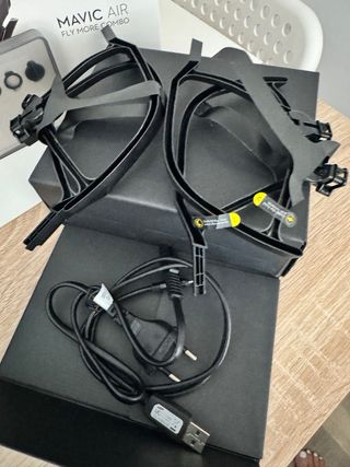 Dron DJI Mavic Air Fly More Combo