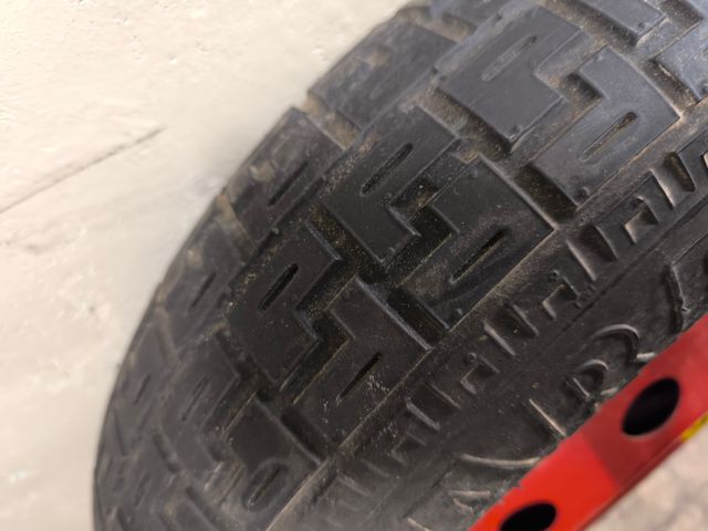 rueda repuesto de 80kg maximo 135/80 B14 PIRELLI