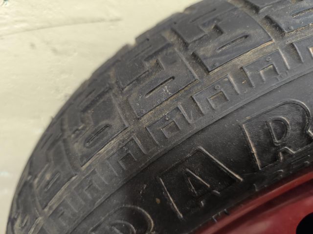 rueda repuesto de 80kg maximo 135/80 B14 PIRELLI