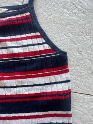 Top H&M niña rayas azul, rojo y blanco T.S