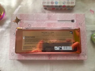 Paleta de sombras Revolution Smokey Icon