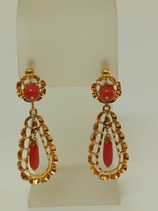 Pendientes Oro y Coral Rojo
