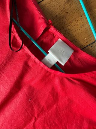 Vestido rojo entretiempo