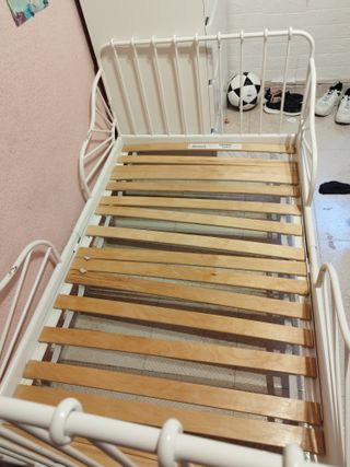 Cama extensible infantil metal y madera