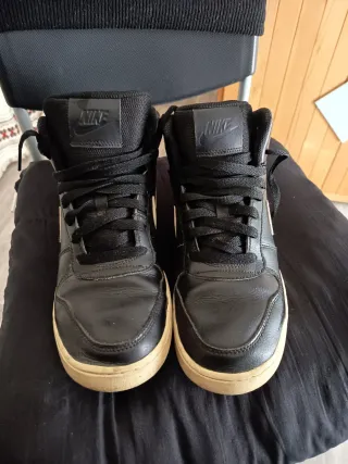 Scarpe Nike alte nere e bianche