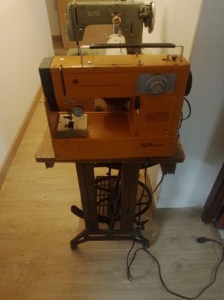 Lote 3 máquinas de coser Alfa y Sigma