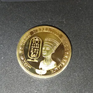 Monedas de colección egipcias y aztecas