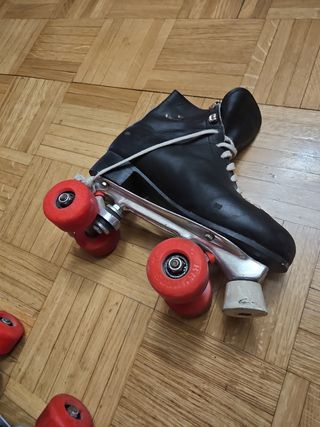 Patines de 4 ruedas negros