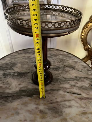 Mesa auxiliar redonda mármol y madera