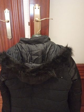 Cazadora acolchada capucha negra T. L