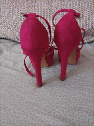 Sandalias tacón Marypaz fucsia talla 37, un uso
