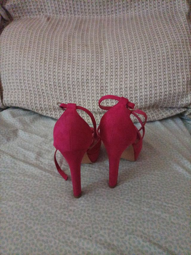 Sandalias tacón Marypaz fucsia talla 37, un uso