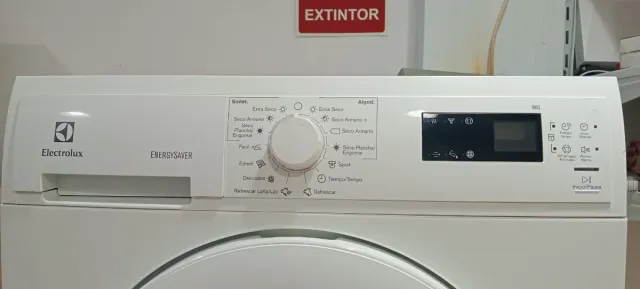 Secadora Electrolux 8kg Condensación A+