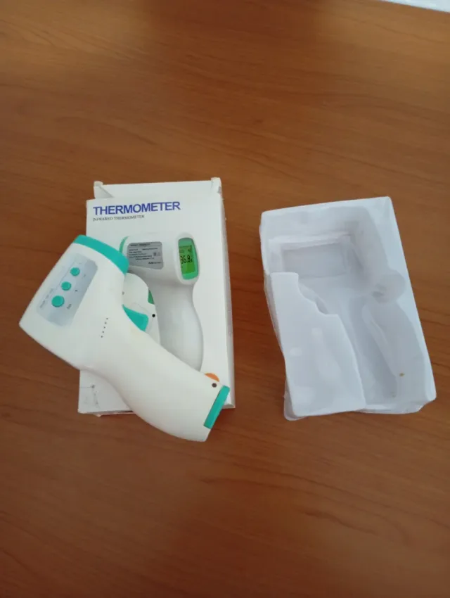 Termometro Infrarossi Digitale