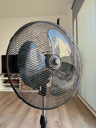 Ventilador de pie Carrefour Home negro