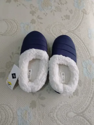 Zapatillas de estar por casa niña talla 36