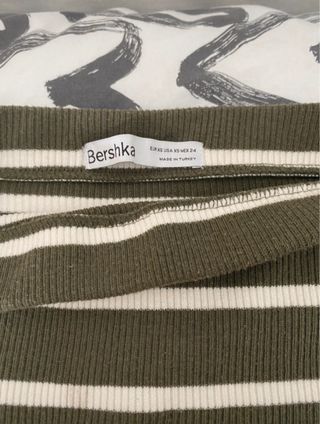 Falda larga verde con rayas blancas