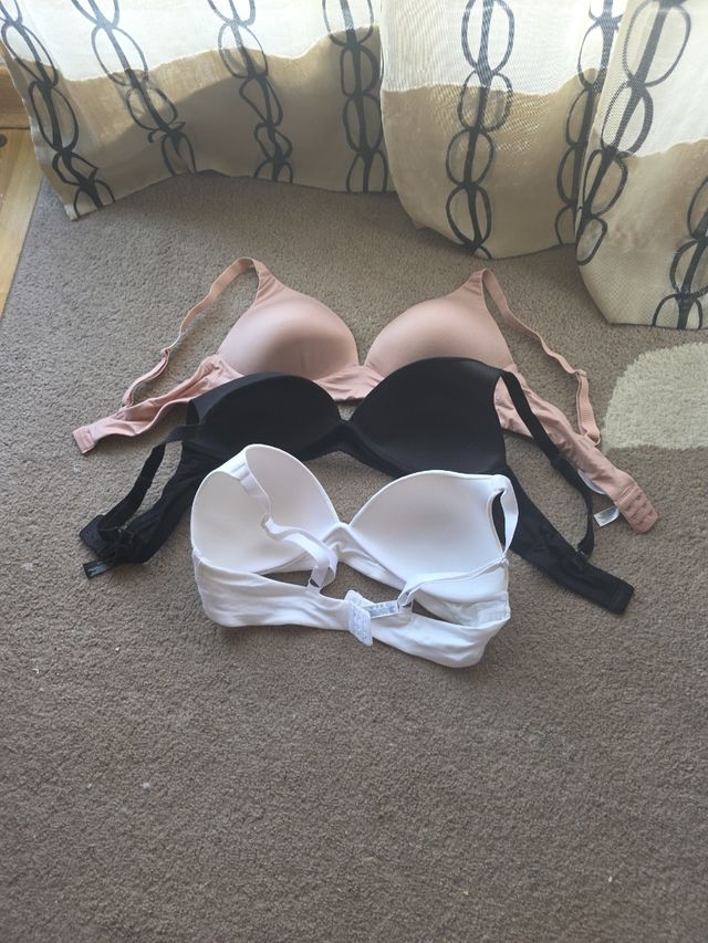 Conjunto 3 Sujetadores (Beige, Negro, Blanco)