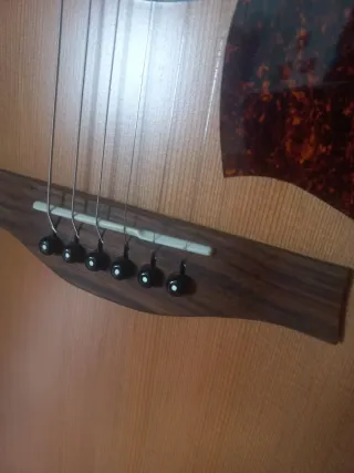 Guitarra Acústica.