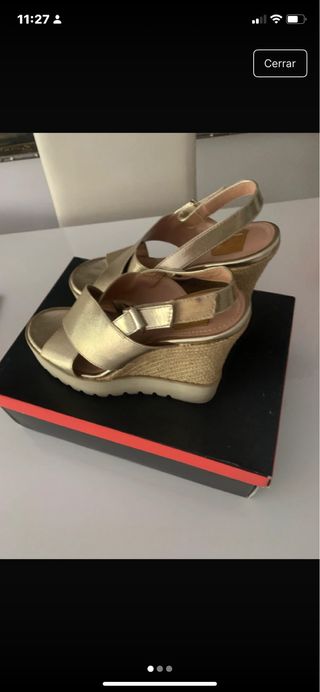 Sandalias doradas plataforma