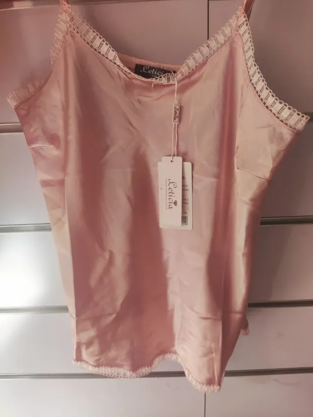 Conjunto pijama satén rosa mujer