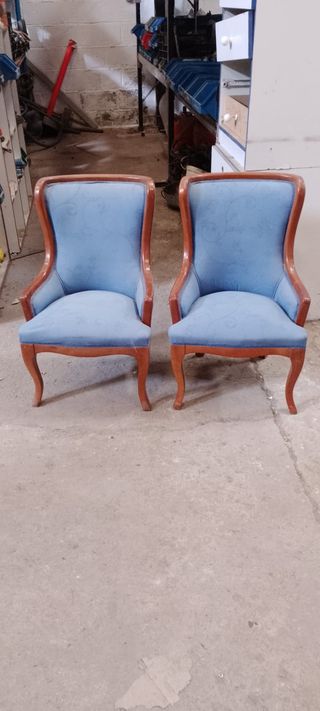 2 Butacas Azules con Madera