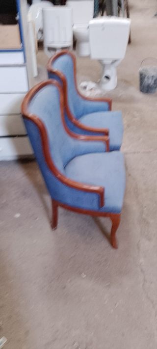 2 Butacas Azules con Madera