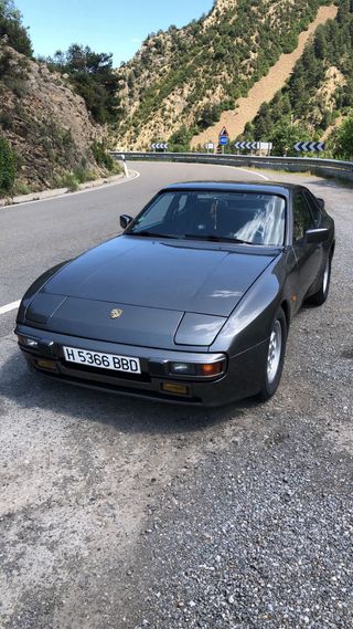 Porsche 944 1983
