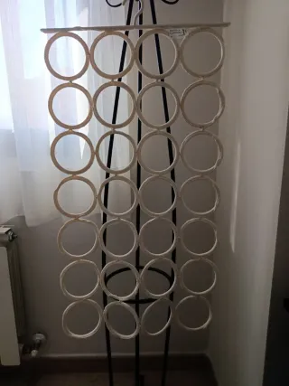 Colgador de pañuelos y accesorios