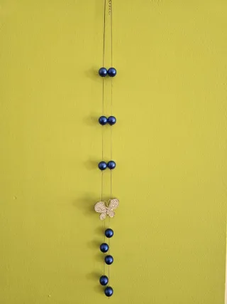 Collar mariposa y perlas azul 
