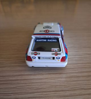 MINIATURA RALLY LANCIA DELTA HF