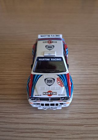 MINIATURA RALLY LANCIA DELTA HF