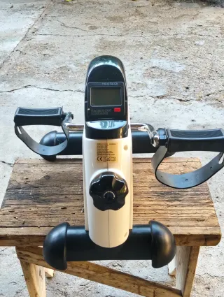 Bicicleta estática para ejercicio