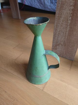 Jarras de hojalata decorativas