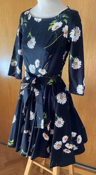Vestido negro estampado flores manga codo Talla XS
